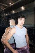 sleeveless shirt
