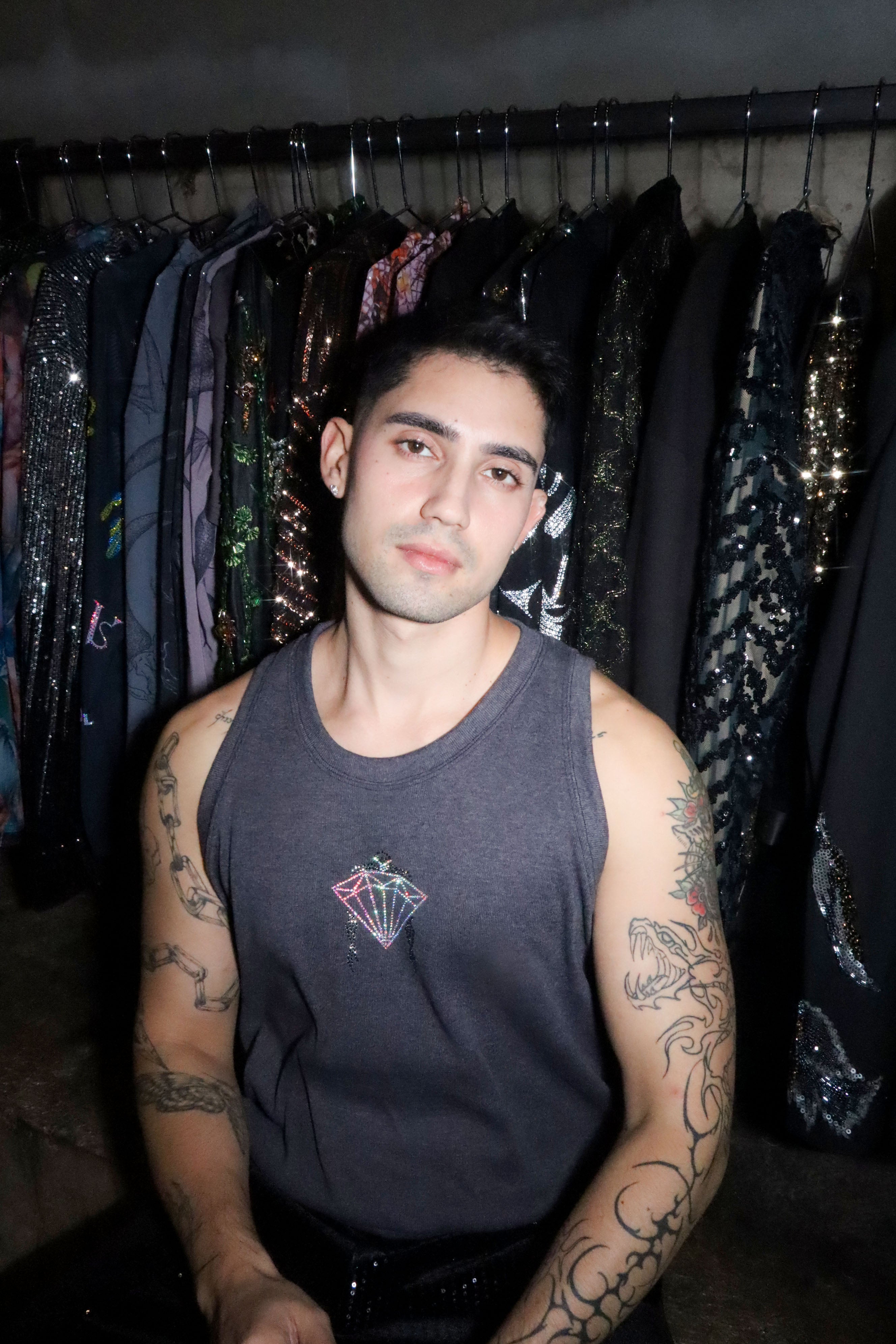 sleeveless shirt